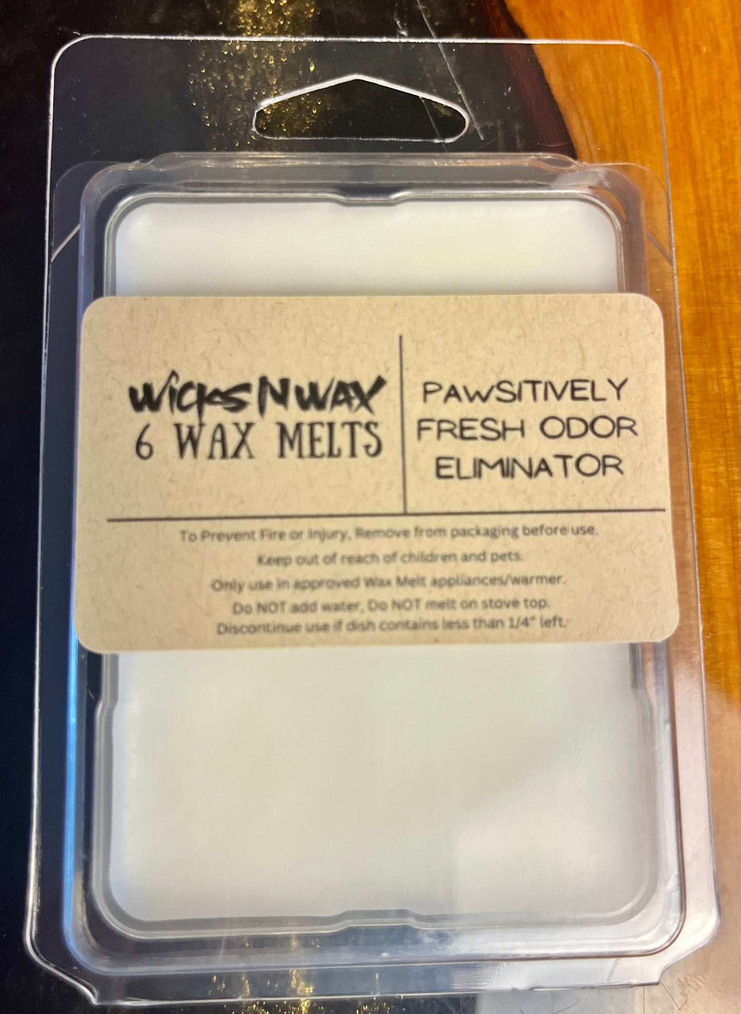 WicksNWax wax melts clamshell, Pawsitively Fresh odor eliminator, 6 melts