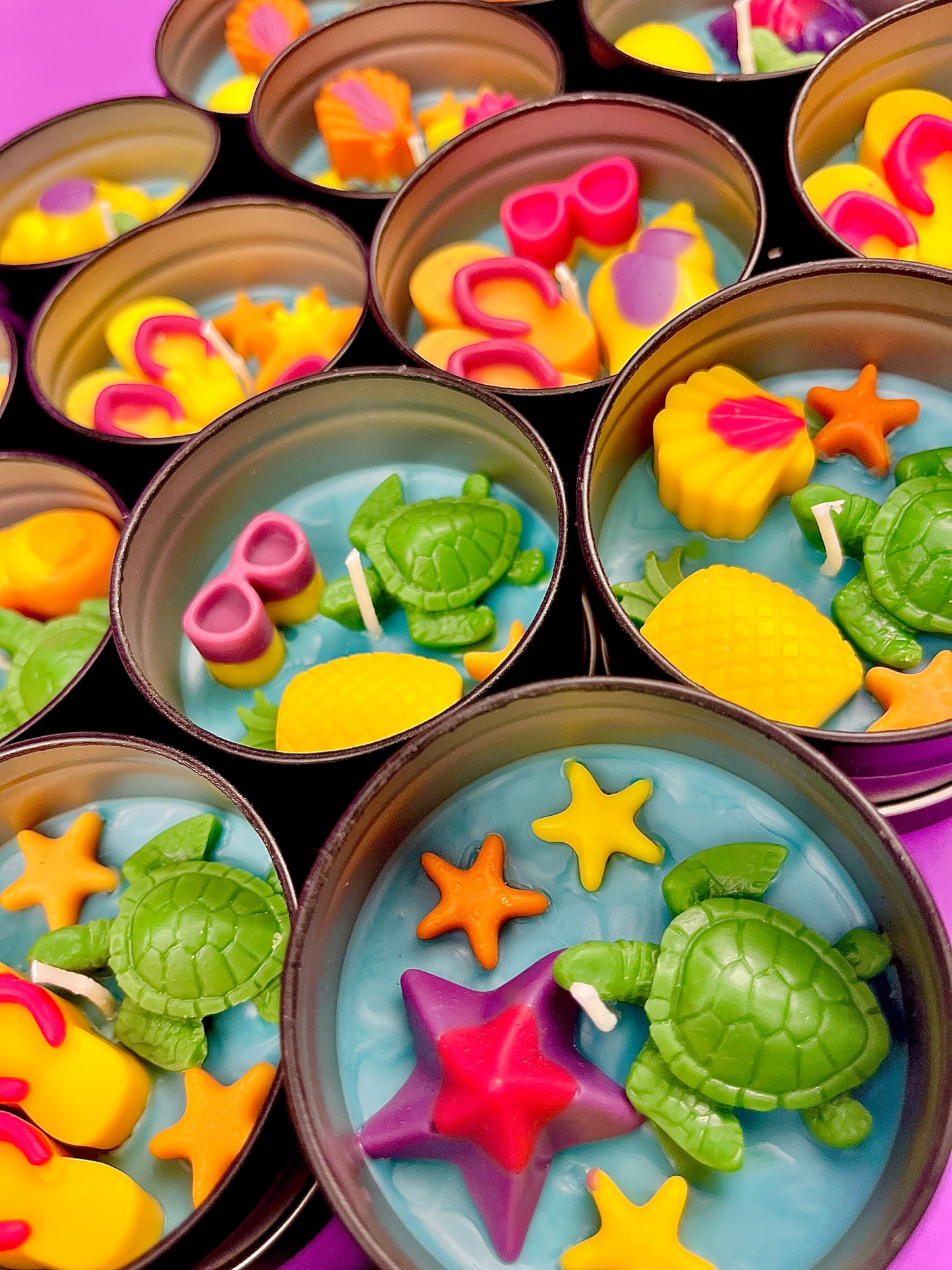 Small WicksNWax sea art tin set featuring sea turtles, starfish, and shell-shaped wax