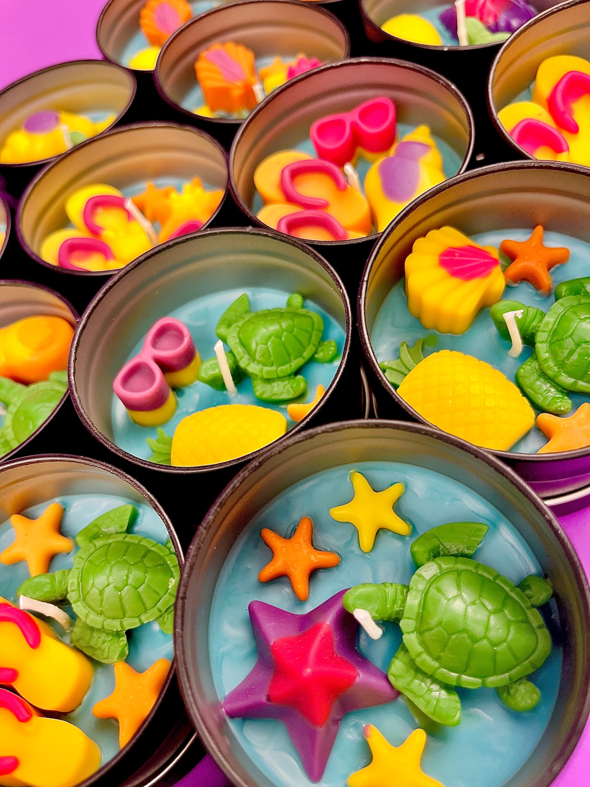 Small WicksNWax sea art tin set featuring sea turtles, starfish, and shell-shaped wax