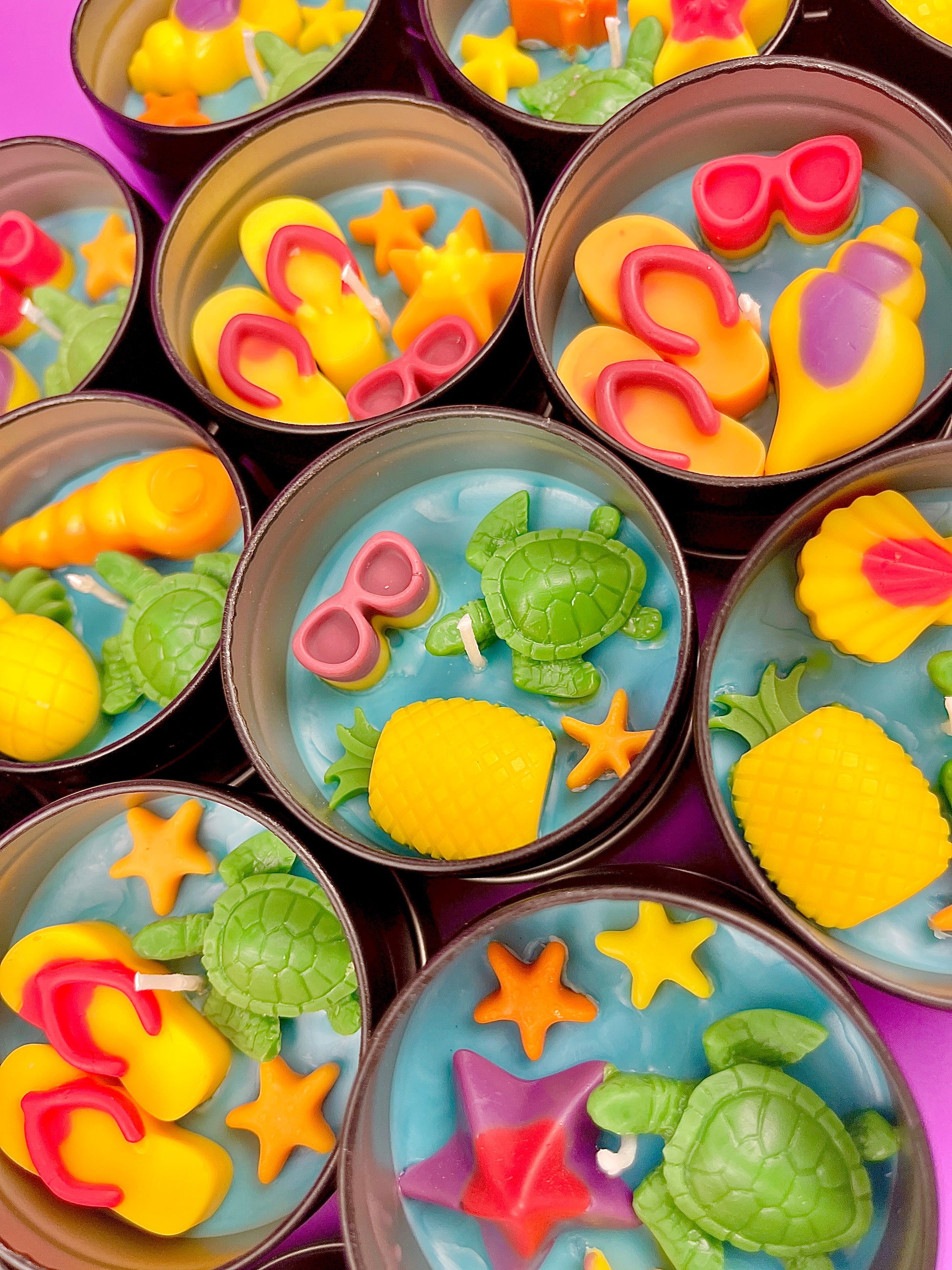 Small WicksNWax sea art tin with pineapple and turtle wax melts, starfish, and shells